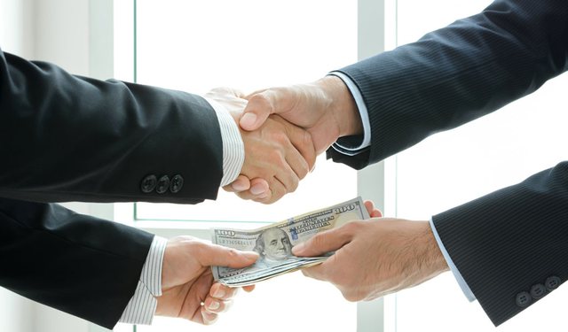 Indeksi i sundimit të ligjit, Shqipëria përmirësohet por korrupsioni mbetet sfidë